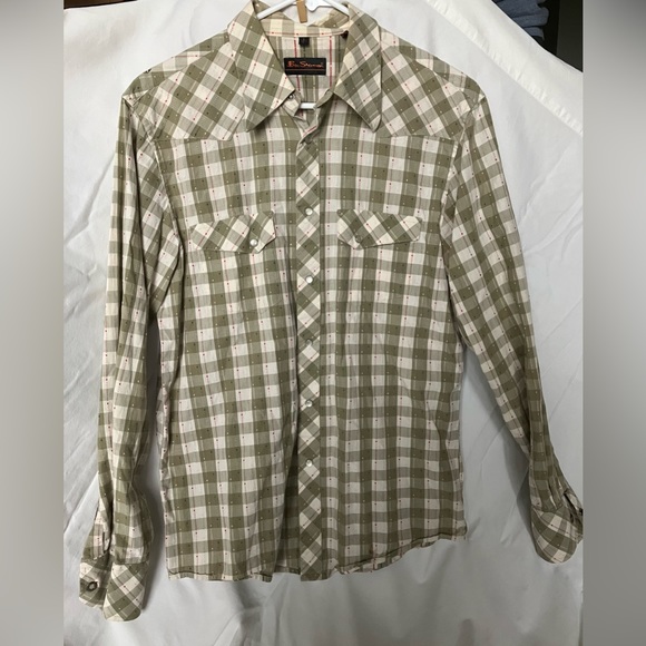 Ben Sherman button up patterned shirt! - Picture 3 of 4